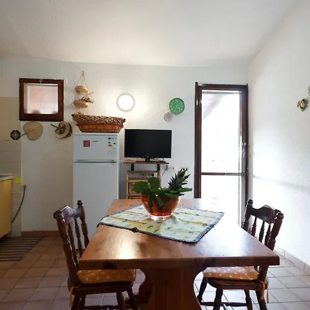 Ferienhaus Con Terrazza A 400 Mt Dal Mare Geremèas